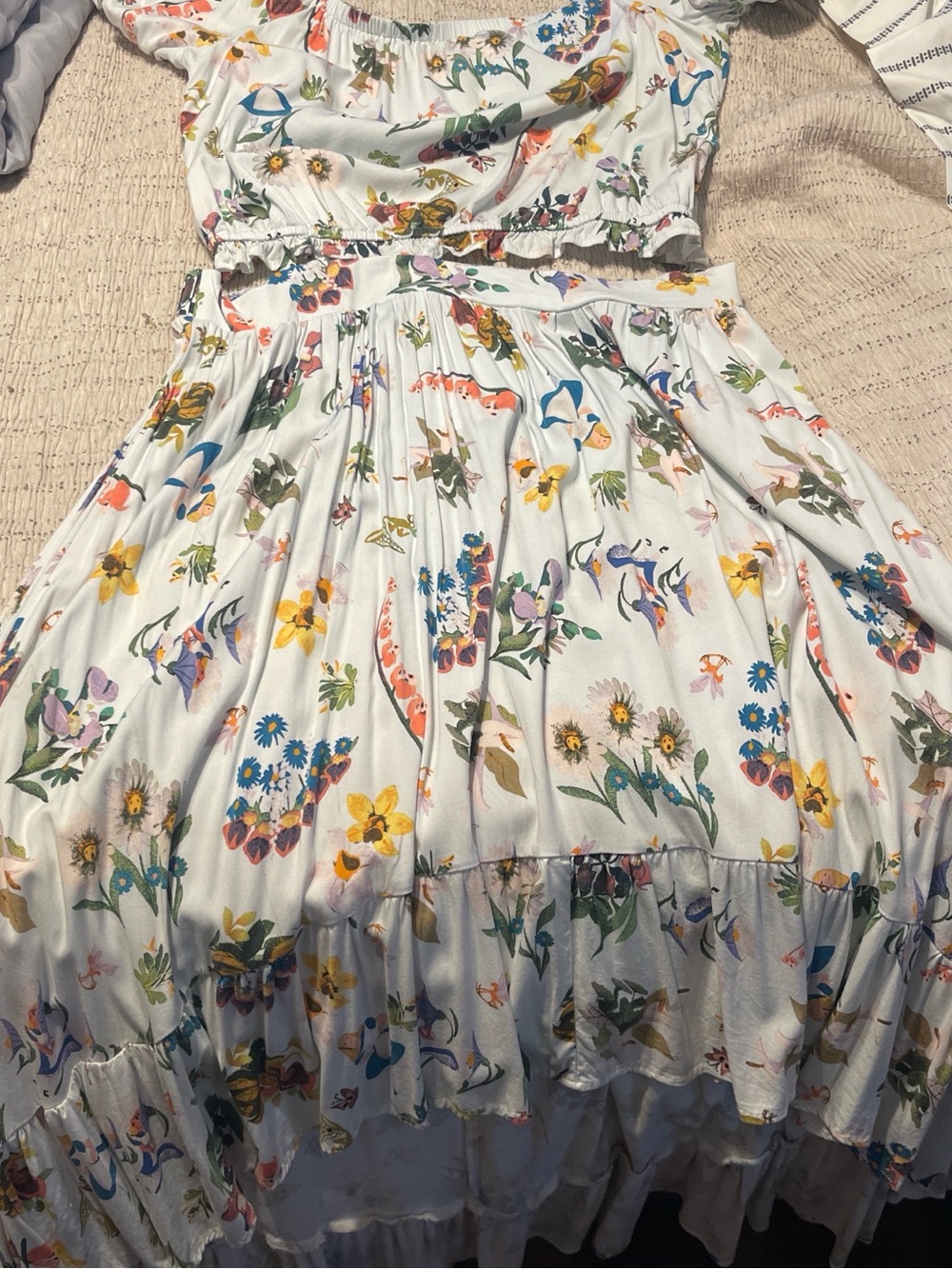 Her Universe Light Blue Floral Mary Blair Alice in wonderland  2 piece - Picture 4 of 4